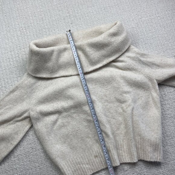 H&M Beige / Off White Off The Shoulder Wool Blend Knit Chumky Sweater Size M - Picture 10 of 16